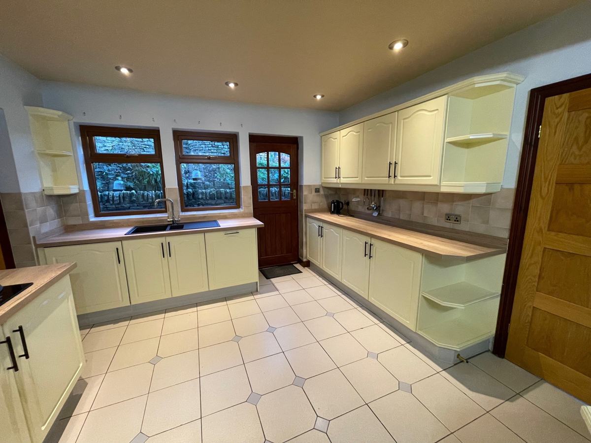 Shaw kitchen after: cream units